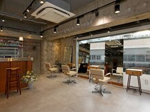 エッセ 大阪梅田茶屋町店(esse)