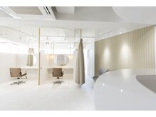 スラッシュホワイト テラッソ前店(SLASH white)