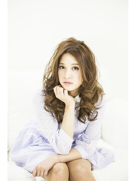 クロエ 中野(Cloe) スウィートロングドーリーヘア