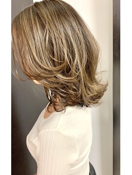 トゥエンティ(twenty) ウルフカット×ハイライトバレイヤージュ