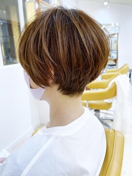 モリオ フロム ロンドン 成増店 【morio成増 セリザワ】マッシュショートボブとハイトーンカラー