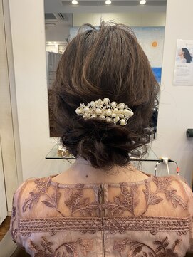 オルガ ヘアアンドメイク(Oluga hair&make) エアリーシニヨン