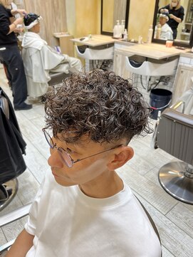 グルーマーズトウキョウ(GROOMER/S TOKYO) スペインカール　GROOMERSTOKYO
