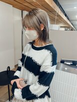 サーリー(SURLY)&nbsp;顔まわりカット韓国風バングおくれ毛ウルフカット