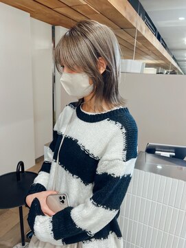 サーリー(SURLY) 顔まわりカット韓国風バングおくれ毛ウルフカット