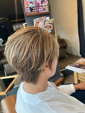 アンバー(amber) 刈り上げショート