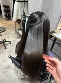 美髪矯正で纏まる艶髪へ！