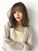 外ハネくびれフェザーバング愛されミディアム