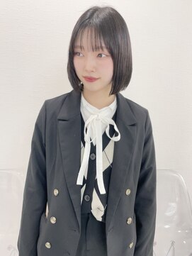 シー(shii..) 《shii../大黒》#ミニボブ#ぷつんカット#シースルーバング