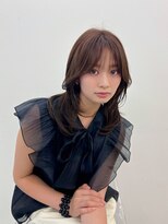 ヒュー 広島(HEW)&nbsp;大人かわいいレイヤーカットグレージュヘア20代30代