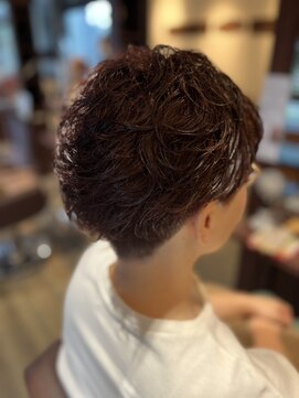 ヴィラ アンド テラス(Villa X terrace) くせ毛カット＋カラー