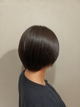 リュール(Lueur) 丸みショート/ショートヘア/ショート/カラー/カーキ/ドライのみ