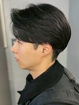 セプト 博多(SEPT.) マッシュショート ツーブロック 韓国風パーマ カルマパーマ