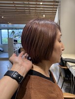 スリー(three.)&nbsp;白髪ぼかし×大人ショート