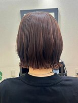 ヒビ(hibi)&nbsp;ツヤ感ブラウンの切りっぱなしボブ