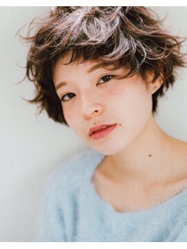 ベル 銀座並木通り店(Belle) 無造作ショートのパーマスタイル〔Belle銀座〕