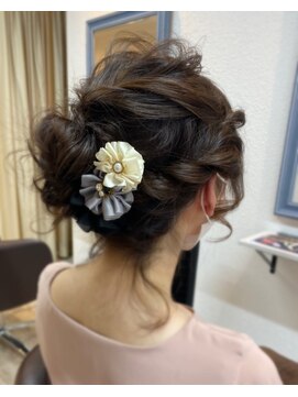 ルノア(Lunoa) ゆるふわシニヨン