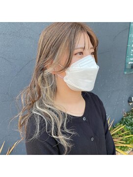 ヘアメイク シンズ レインボー(Hair Make SHIN'S RAINBOW) インナーカラー/シルバーベージュ/顔まわりカット/高松