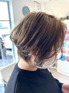 アヴィスヘアワークス(Avis Hair Works) カットカラートリートメント