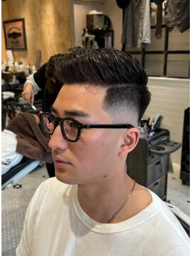 ルドローブラントオオサカ(LUDLOW BLUNT Osaka) 【LUDLOW BLUNT】アイビーカット バーバーヘア