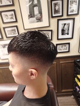 バレス 田町(BALES) [スキンフェード/ツイストスパイラル/田町]