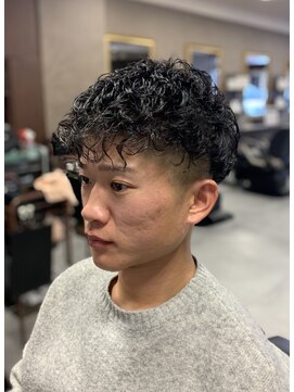 ネクサスアンドコー 浦安店(NEXUS&Co.) スペインカール風メンズパーマ