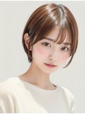 ショートカットワイドバングホワイトブロンド外はね20代30代40代