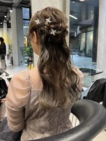 ハーフアップヘア　ゆるふわヘア　ヘアアレンジ