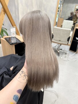 オムネス(omnes) 『milk tea beige』 飯村 奎太