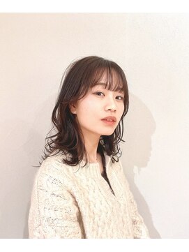 アメリラブ(ameri love) ミディアム×外はねレイヤー×アッシュ