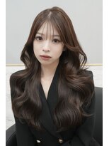 クム(kumu)&nbsp;◎大人可愛いグレージュレイヤー×くびれ巻き韓国