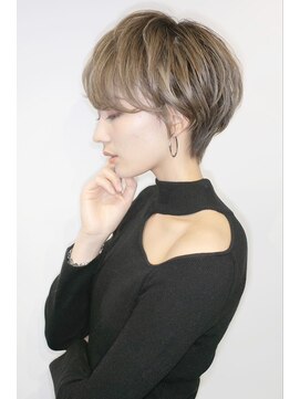 ヴェイン 渋谷(vain) スモーキーカラー　ショートレイヤー　ボブ