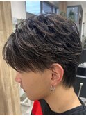 【立体感あふれるフェザーショート】