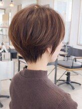 《*ショートヘア*》×《*白髪ぼかしハイライト*》で透け感のあるナチュラルな色味へ＊白髪にお悩みの方に◎