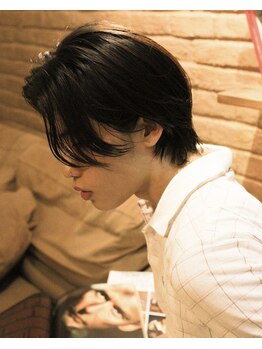 ネム(NE≡M)の写真/気取らない、手ぐしでさっと決まるスタイル。ちょうどいいメンズカジュアルヘア。