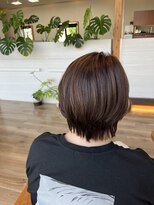 ヘアーブランドジン ティアラ(HAIR BRAND Jin Tiara) 白髪ぼかしハイライト×大人ショート #松山美容室