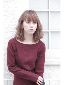 メゾンマニフィック(Maison Magnifique) 【Maison Magnifique】× 渡辺  無造作ゆるふわミディ