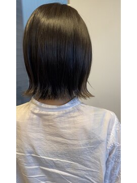 ヘアーメイク ダブル(HAIR MAKE double) ダークトーン外跳ねぱっつんボブ