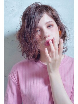 クシュ 所沢西口プロぺ通り(kusyu... ) デザインカラー×レイヤーカット×ウェットヘアオリーブベージュ