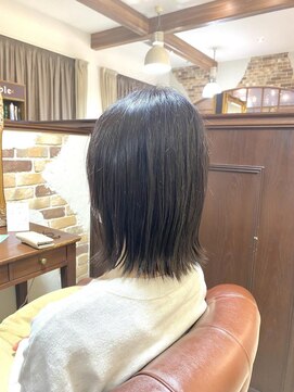 アドラーブル 女池店(adorable) 【外ハネ】【切りっぱなし】【10代20代30代】