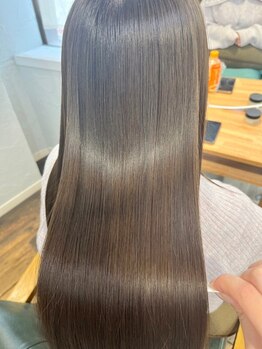 リラ バイ クオーレ(LIRA by CUORE)の写真/話題の超高濃度水素ケアで髪の芯まで水分と栄養を与える◎髪質改善トリートメントで艶やかな美を実現♪