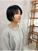 顔まわりレイヤー×ぱつっとボブ