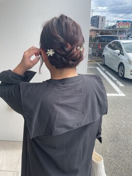 美容室 アイディー i-dee シニヨンへ