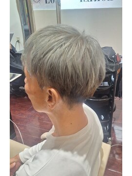 ローレン(LOREM) 無造作クール/シルバー/ツーブロック/刈り上げ/ハンサムショート