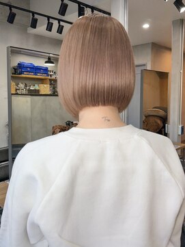 ボレロ(BOLERO) ミルクティーグレージュ/切りっぱなしボブ