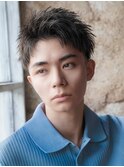 スーツ短髪ツーブロック束感モテる黒髪シークレットパーマ流行