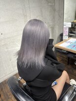 ガルボ ヘアー(garbo hair) ブリーチ 10代 20代 ダブルカラー ハイトーン シルバー グレー