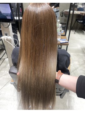 フェリア 渋谷(Feria) 【Feria 渋谷】イルミナカラー×ブリーチなしベージュ"Tsuyuki"