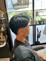 トニコ(toniko)&nbsp;センターパート×テーパーフェード×ニュアンスパーマ