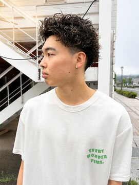 ユイマァルスロウ 倉敷(YUIMARLSLOW) 倉敷メンズサロン20代30代ツイストスパイラルパーマ刈り上げ